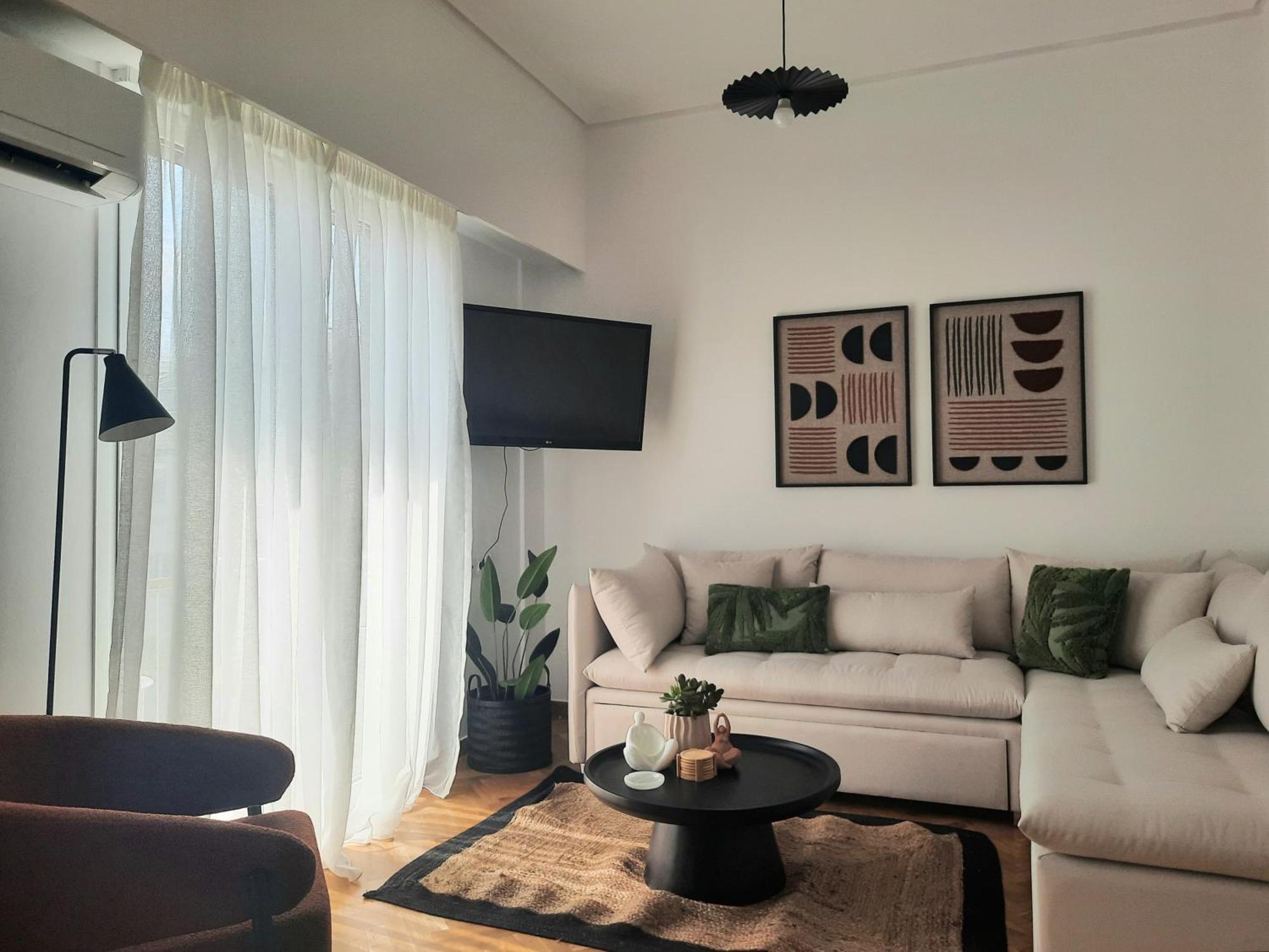 Pari's House In Plaka